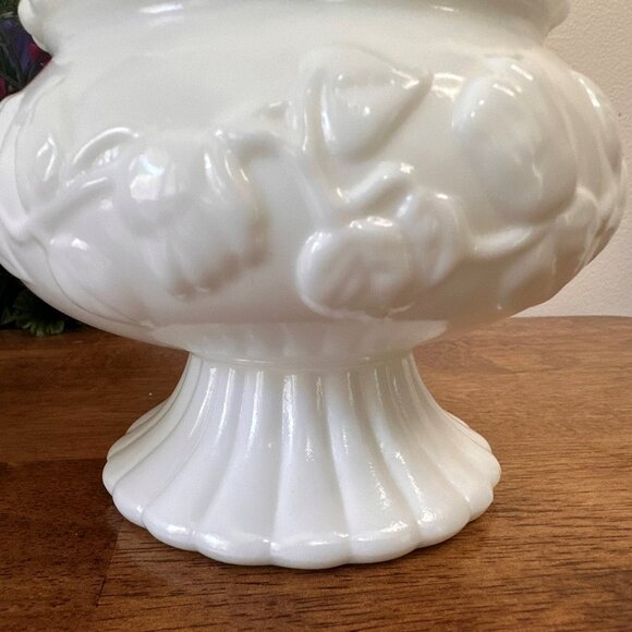 Vintage Milk Glass Planters Set of 2 Pedestal Floral Vases Wedding Centerpiece - Picture 5 of 5